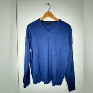 Banana Republic Men's Deep Blue V-Neck Sweater